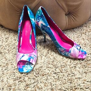 BCBGeneration Splattered Heel
